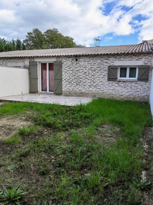 Maisonnette Du Mas Vert Montaren-et-Saint-Médiers Exterior foto